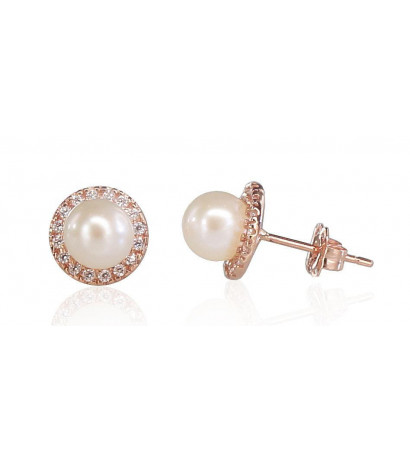 Gold classic studs earrings...