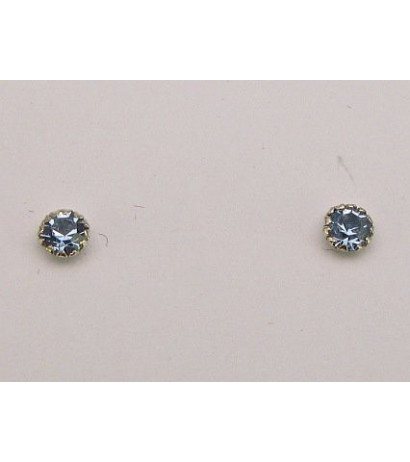 Silver stud earrings...