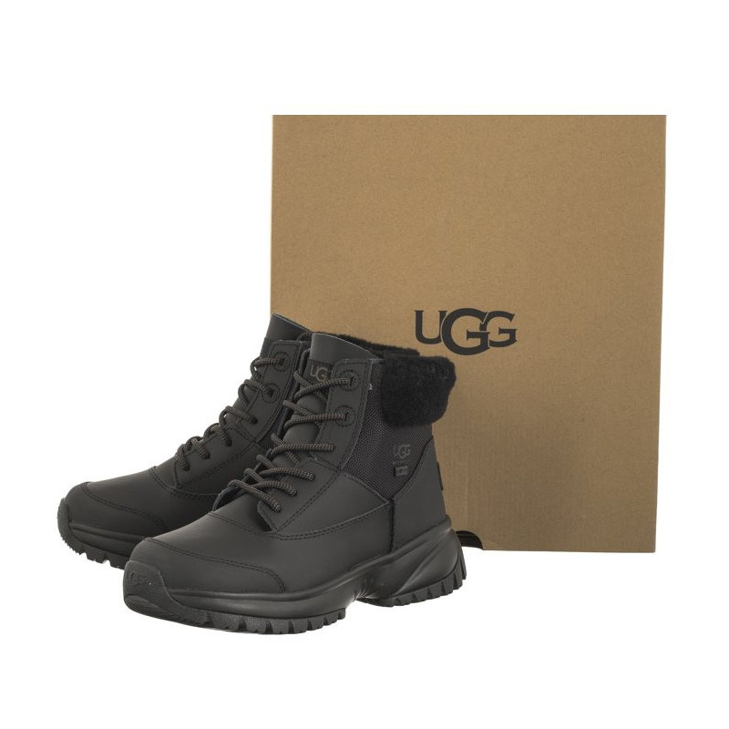 UGG W Yose Fluff V2 1130901 BLK (UA96-b) shoes