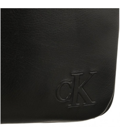 Calvin Klein Ultralight Reporter18 W/Pkt Black K50K511489 BEH (CK423-a) handbag