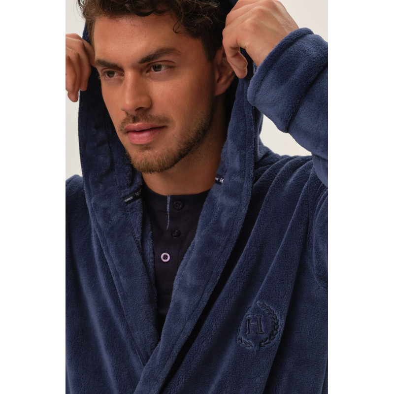 Henderson bathrobe