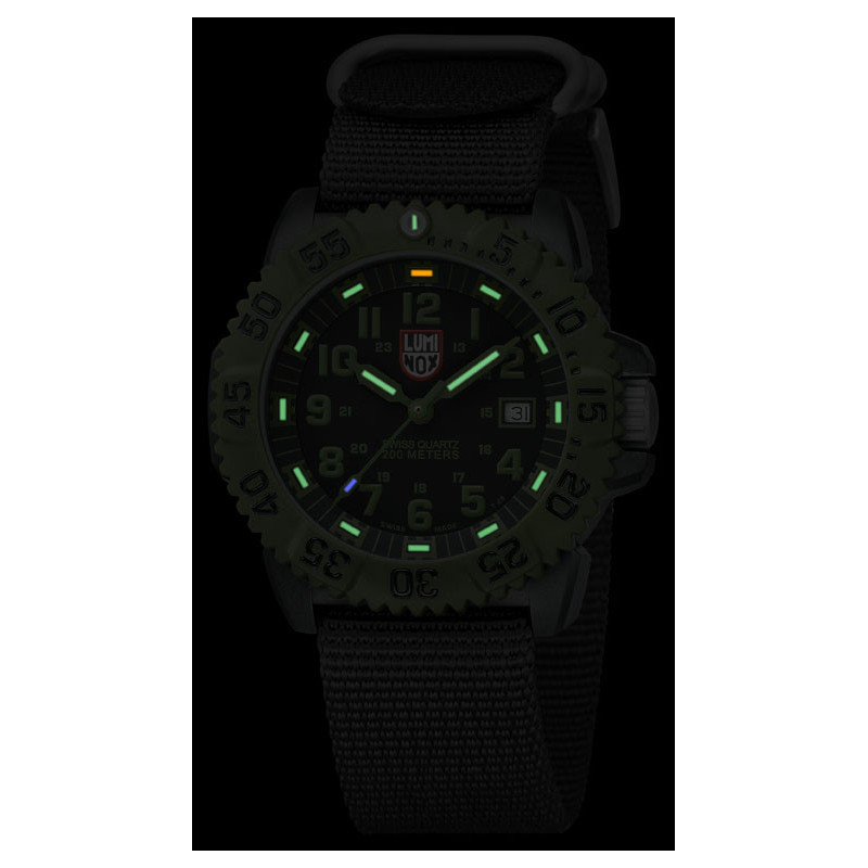 Luminox XS.3041 