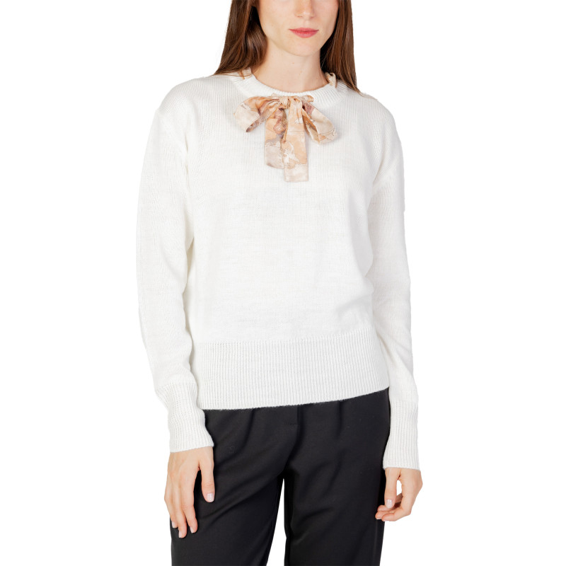 Alviero Martini Prima Classe Knitwear D 7029 FP18 White