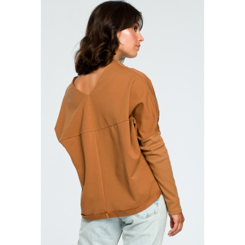 B094 Blouse with back neckline - camellia