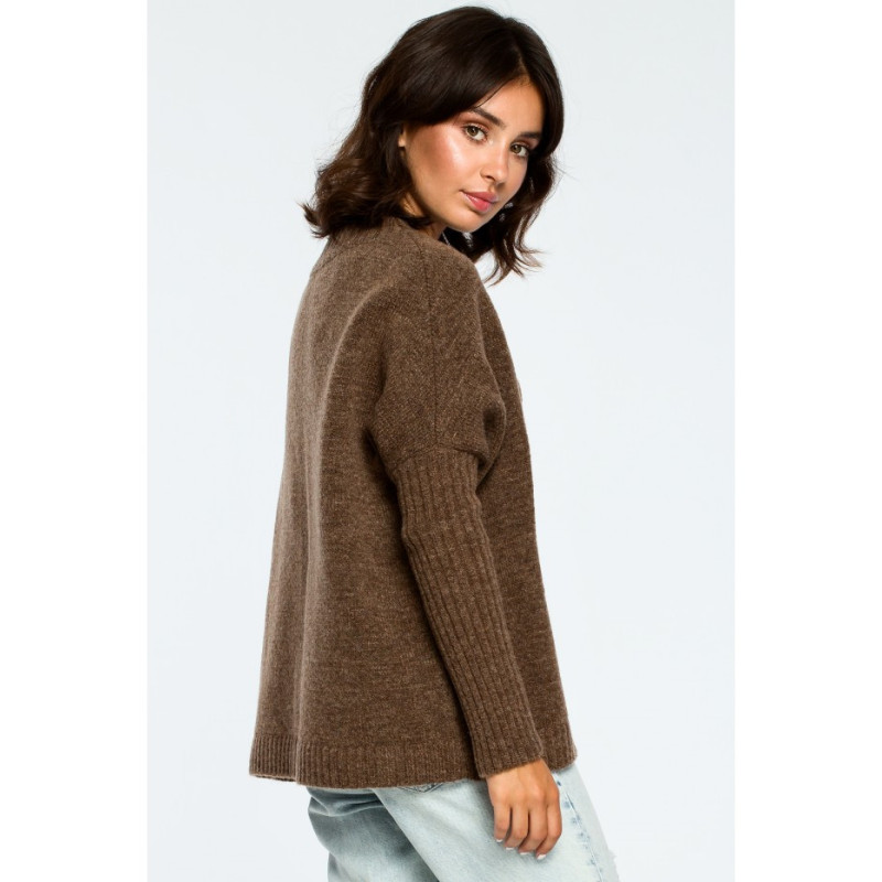 BK009 Thick sweater with ribbed sleeves - caramel