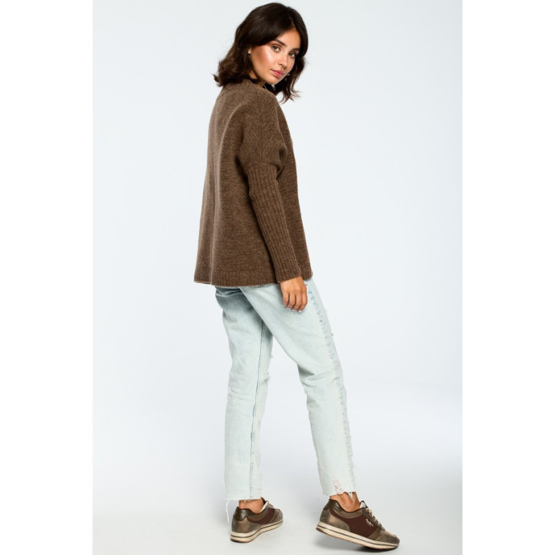 BK009 Thick sweater with ribbed sleeves - caramel