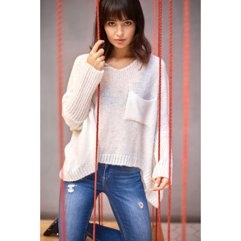 BK018 Loose sweater with pocket - ecru