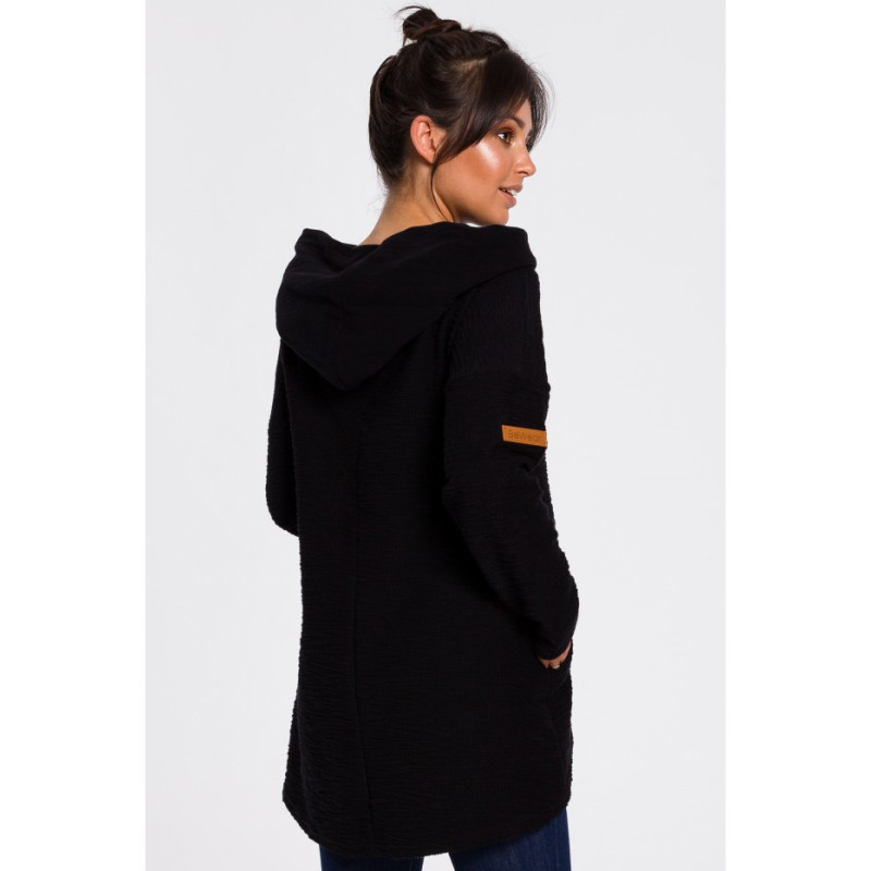 B131 Sweatshirt with wide collar and hood - black