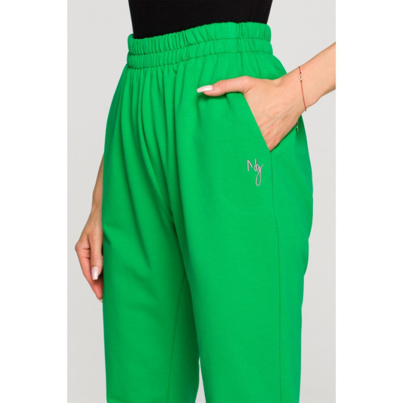 M692 Sweatpants with slits at the bottom - juicy green