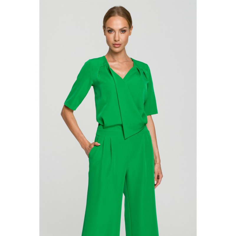 M703 Jumpsuit with decorative neckline - juicy green