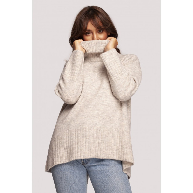 BK086 Sweater with turtleneck and back slit - ivory