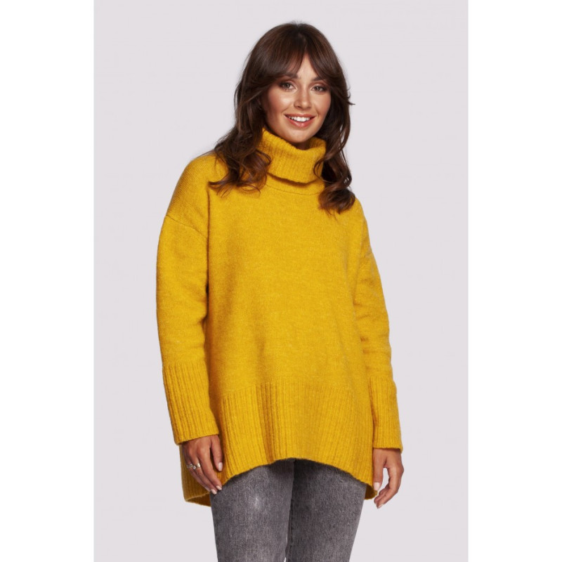 BK086 Sweater with turtleneck and back slit - honey