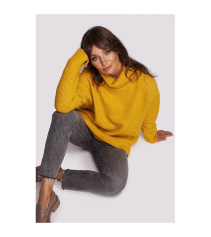 BK086 Sweater with turtleneck and back slit - honey