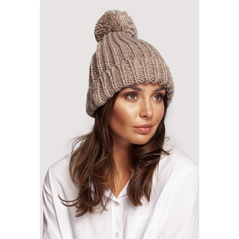 BK101 Cap with pom-pom - beige