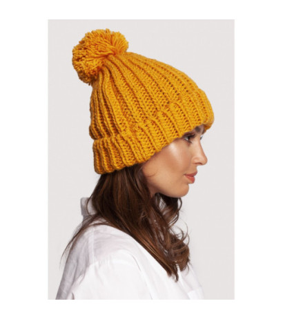 BK101 Beanie with pom-pom - honey-colored