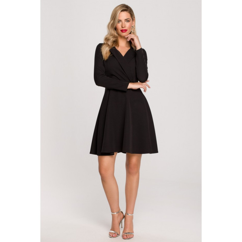 K138 Flared dress with collar - black