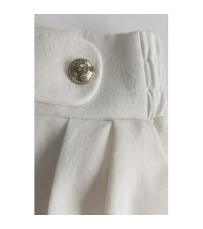 B252 Trousers with decorative buttons - cream