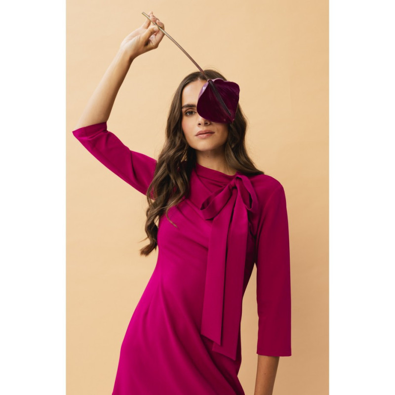 S346 Dress with binding at the neck - plum