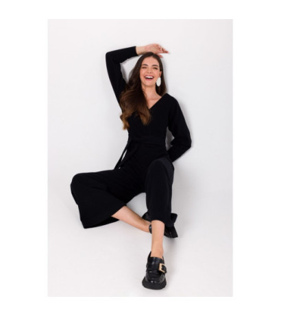 B272 Jumpsuit with neckline - black