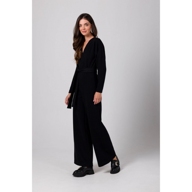 B272 Jumpsuit with neckline - black