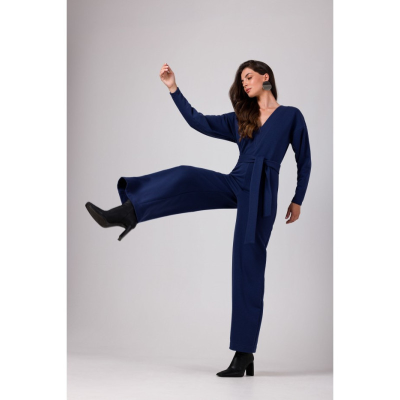 B272 Jumpsuit with neckline - blue