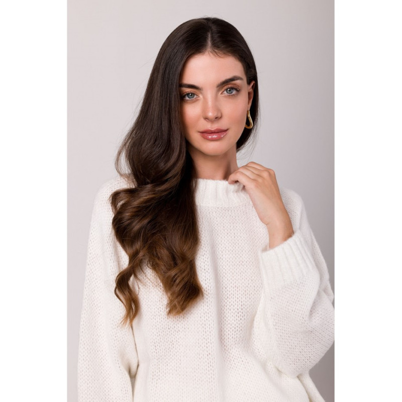 BK105 Sweater with bat sleeves - white