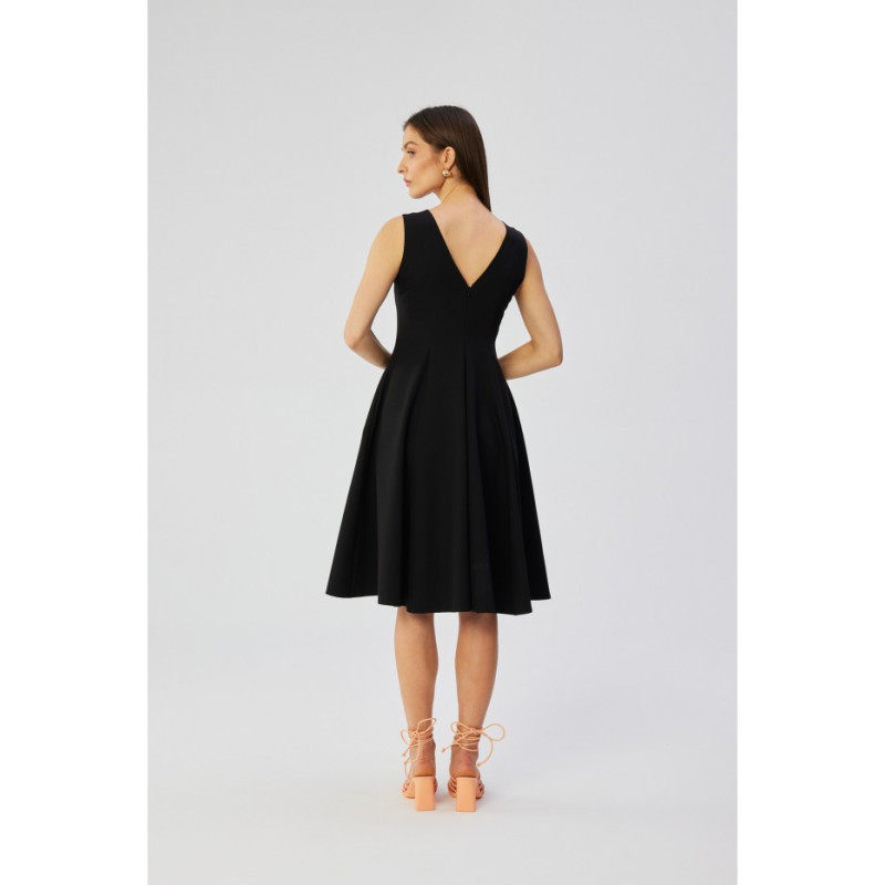 S358 Sleeveless flared dress - black