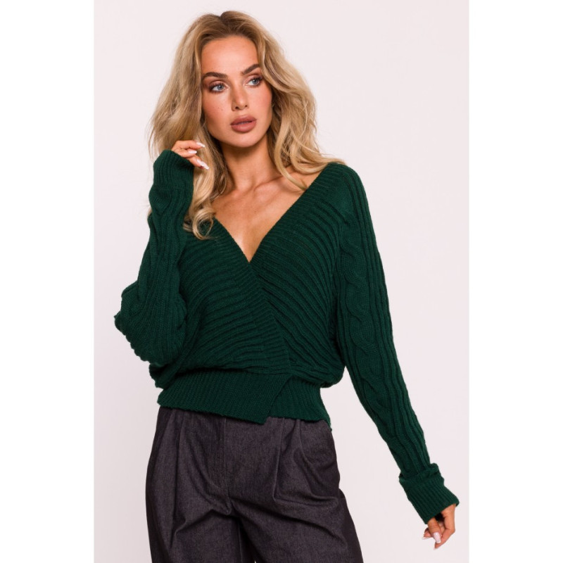 M809 Short sweater with envelope neckline - green