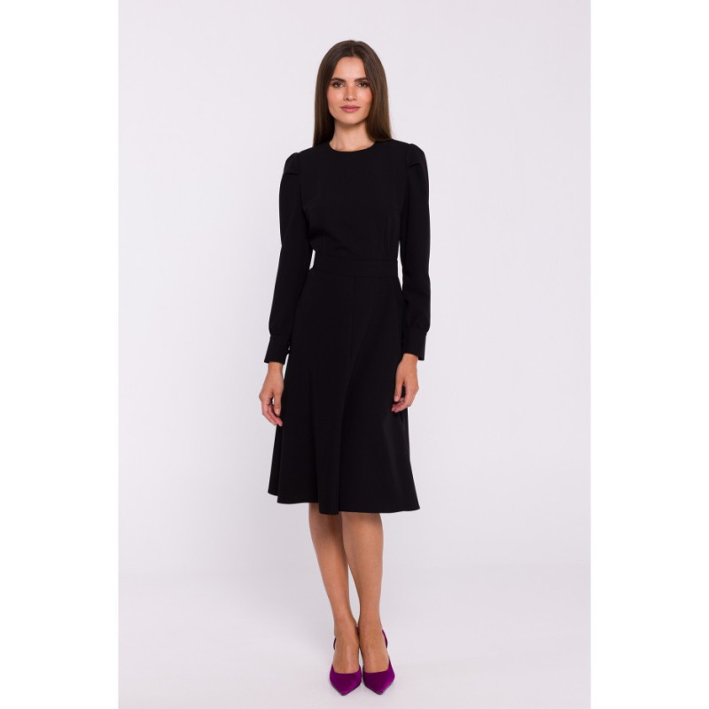 S378 Dress with long sleeves and belt - black