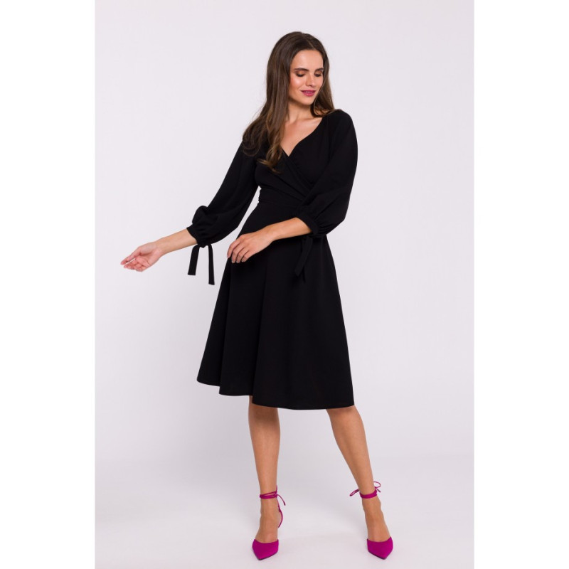 S383 Flared dress with tied sleeves - black