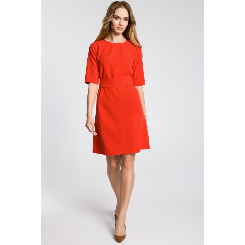 M362 Dress with darts at neck and belt - red