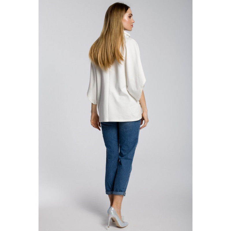 M372 Overlap blouse with wide sleeves - ecru