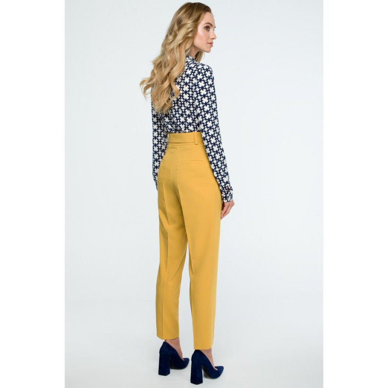 S124 High-waisted pants with belt - yellow