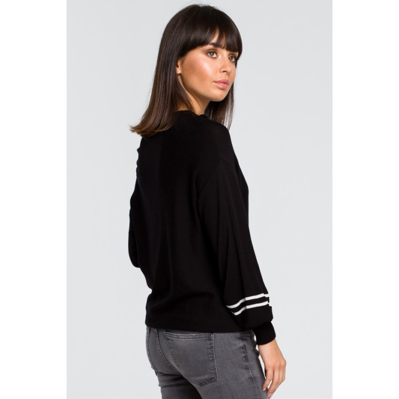 BK024 Sweater with wide sleeves and a leopard print - black