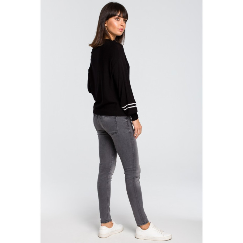 BK024 Sweater with wide sleeves and a leopard print - black