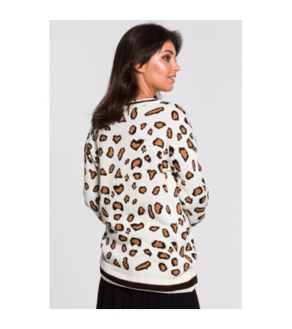 BK029 Sweater in leopard spots - model 2