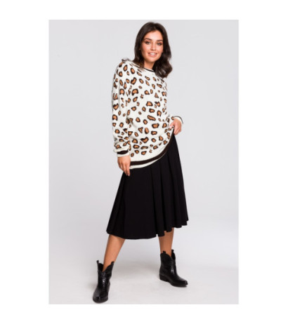 BK029 Sweater in leopard spots - model 2