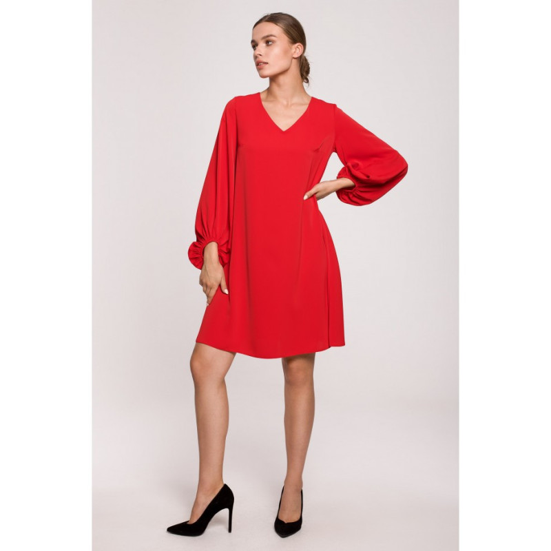 S273 Dress with wide sleeves and neckline - red