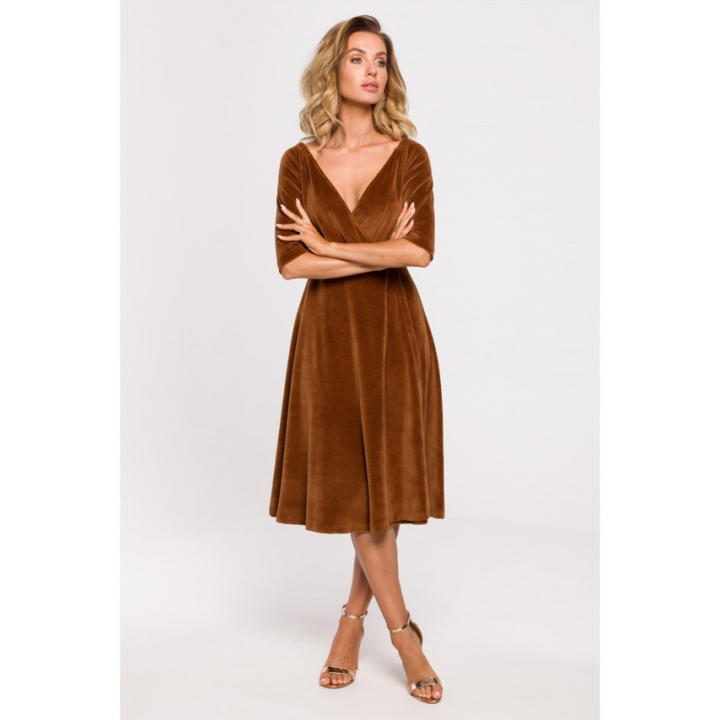 M645 Velour dress with shoulder neckline - cognac