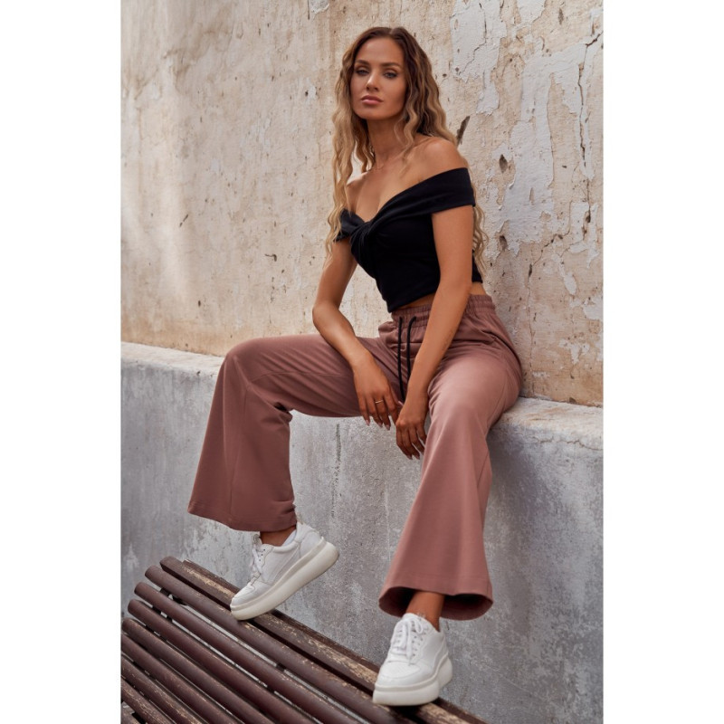 M675 Sweatpants with wide legs - chocolate