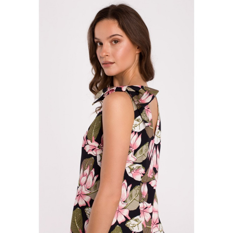 K129 Patterned dress with bow on shoulder - model 3