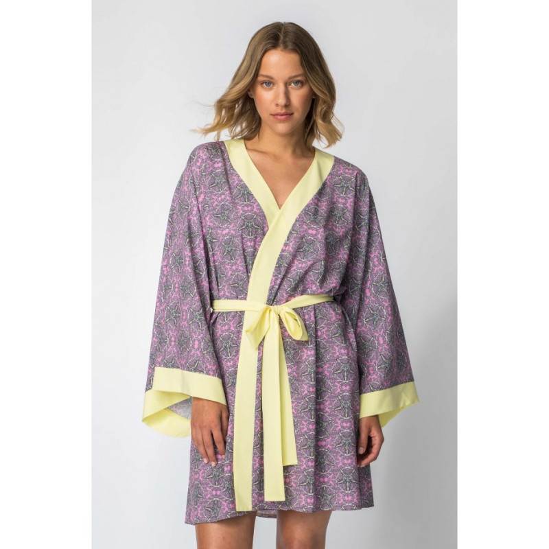 LA107 Kimono with colorful print - model 2