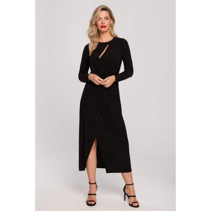 K139 Long dress with slit in the neckline - black