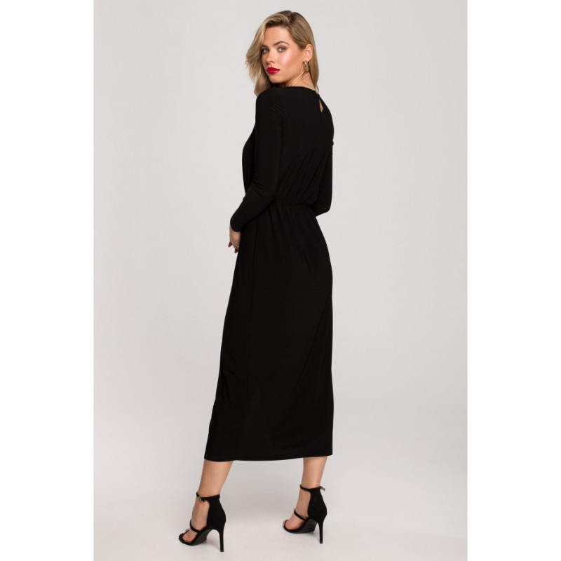 K139 Long dress with slit in the neckline - black