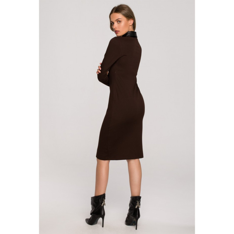 S322 Pencil dress with press-studs - brown