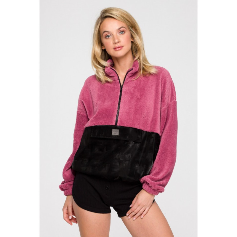 LA114 Plush sweatshirt with velcro pocket - model 4