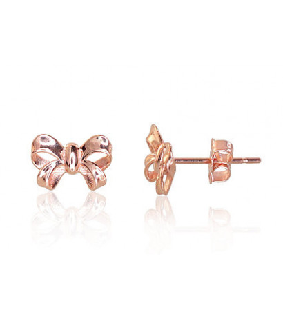 Gold classic studs earrings...